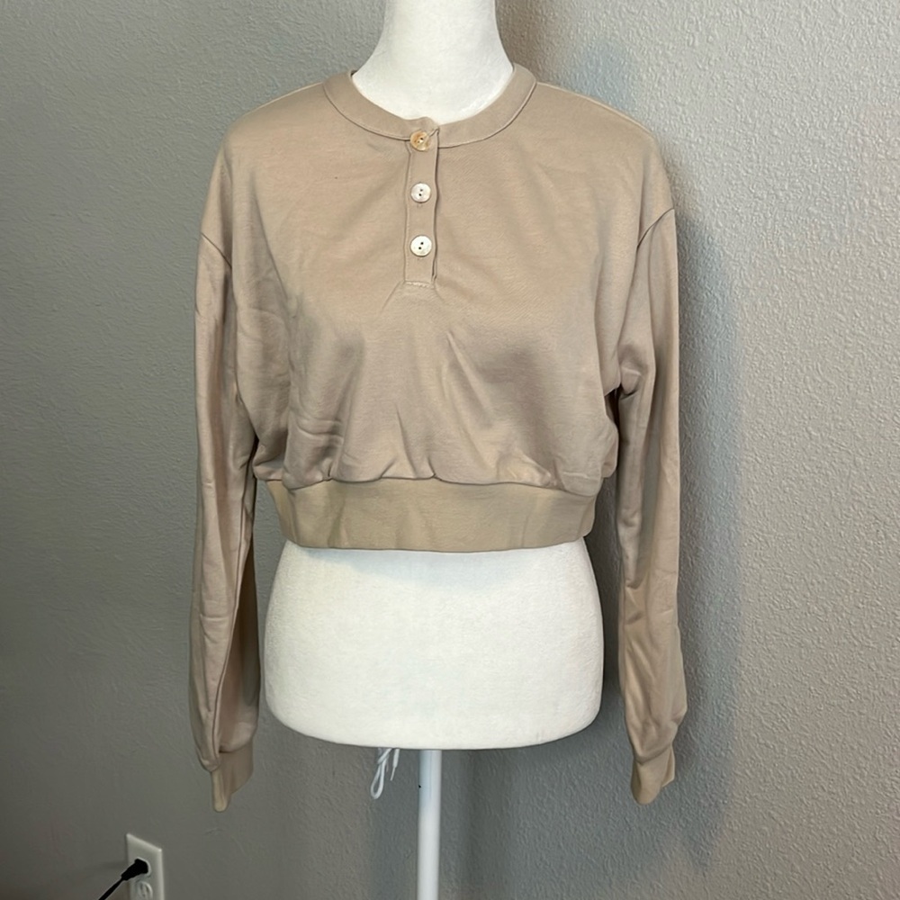 Princess Polly Rise & Lounge Cropped Henley Sweatshirt Beige Size 0 NWT